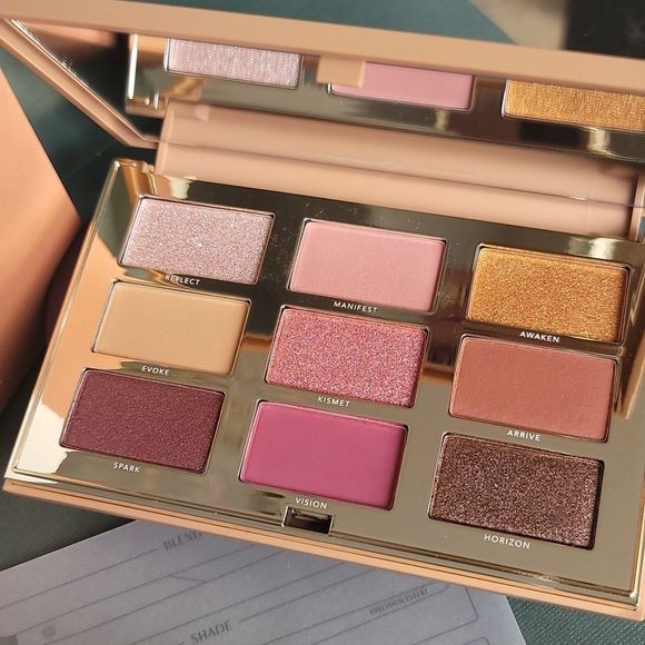 Complex Culture Beauty Future's So Bright Eyeshadow Palette - Picture 4 of 9